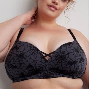 Torrid Bra Womens 42D Grey Halloween Bat Spider Web 360 Back Smoothing